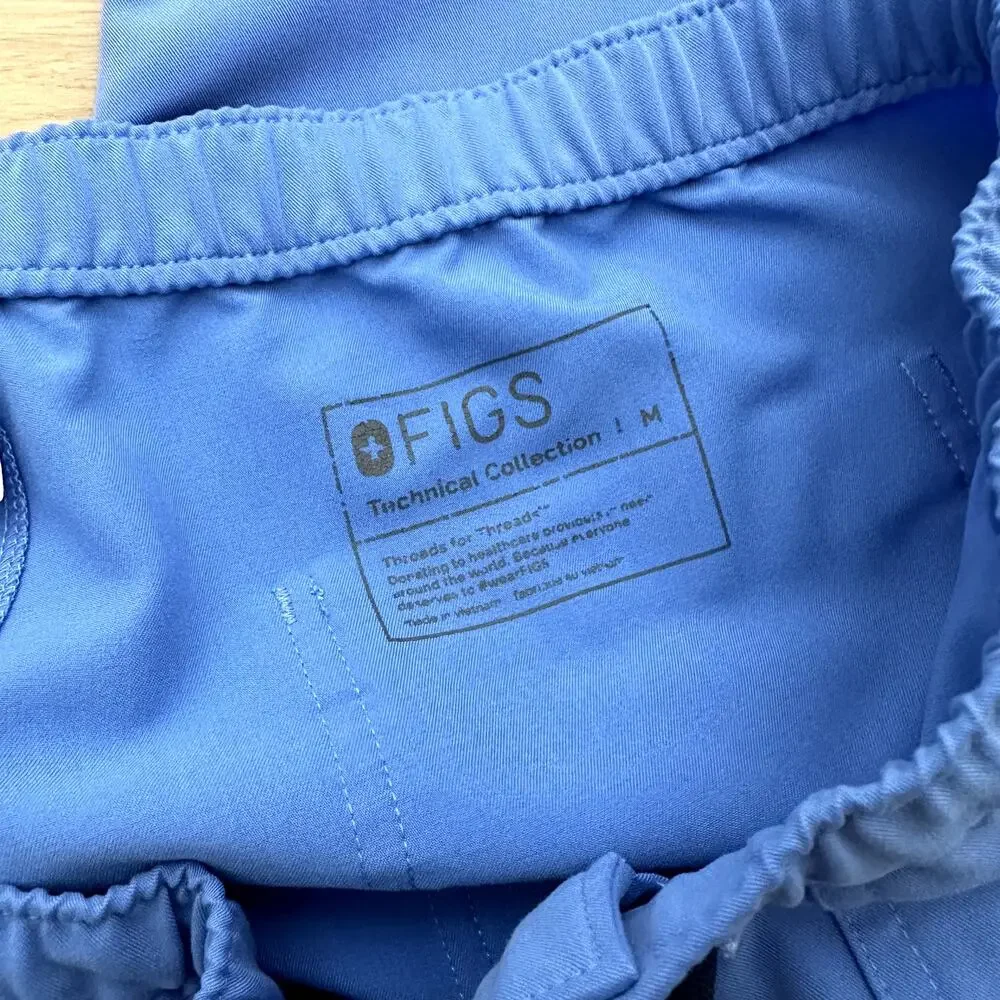 Figs Men's Cairo Cargo Scrub Pants in Ceil Blue Size Medium